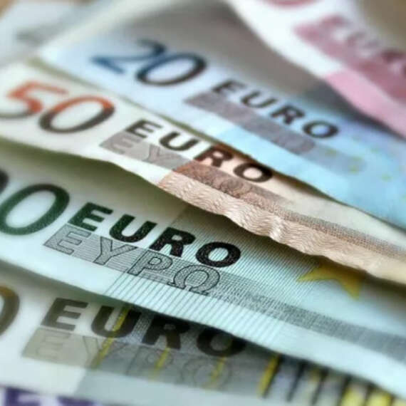 Borse d’Estate tra Shock Energetici e Bolla IA